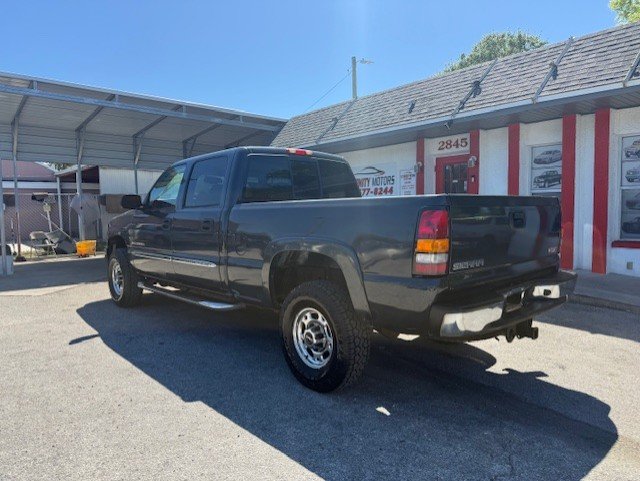 2005 GMC Sierra 2500HD - $7,888