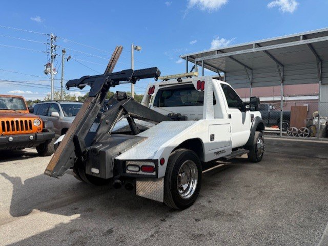 2008 Ford F-550 - $33,888