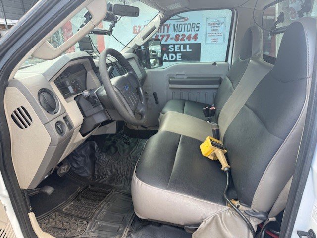 2008 Ford F-550 - $33,888