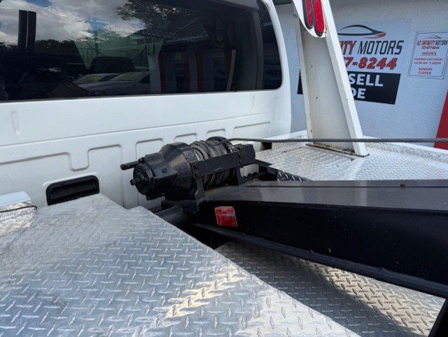2008 Ford F-550 - $33,888