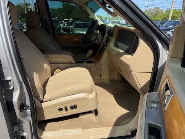 2007 Lincoln Navigator - $5,888