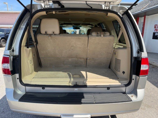 2007 Lincoln Navigator - $5,888