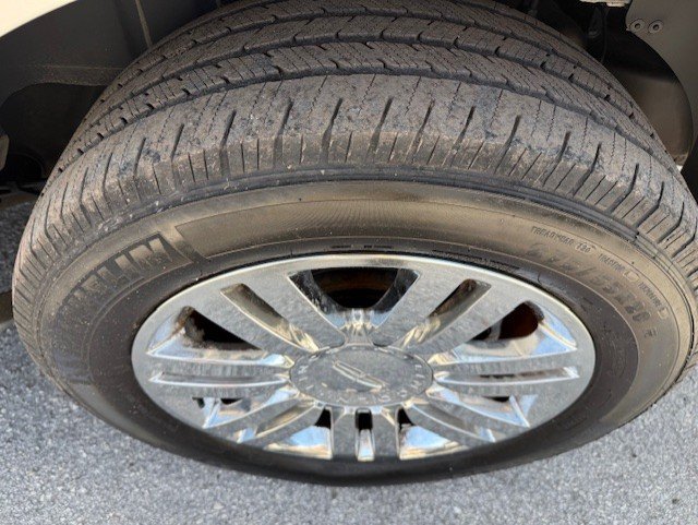 2007 Lincoln Navigator - $5,888