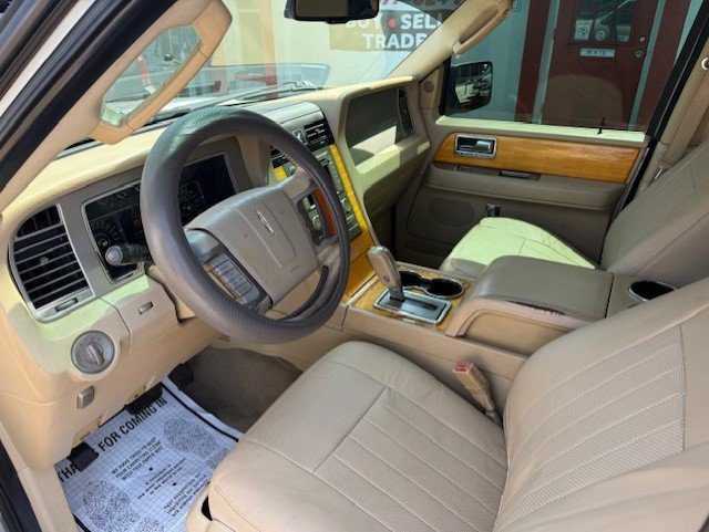 2007 Lincoln Navigator - $5,888