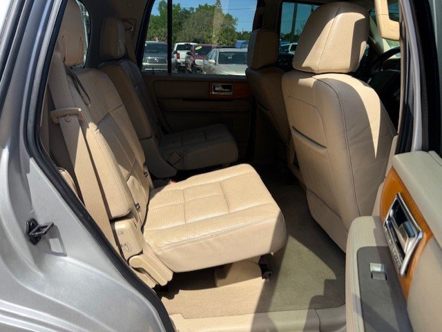 2007 Lincoln Navigator - $5,888
