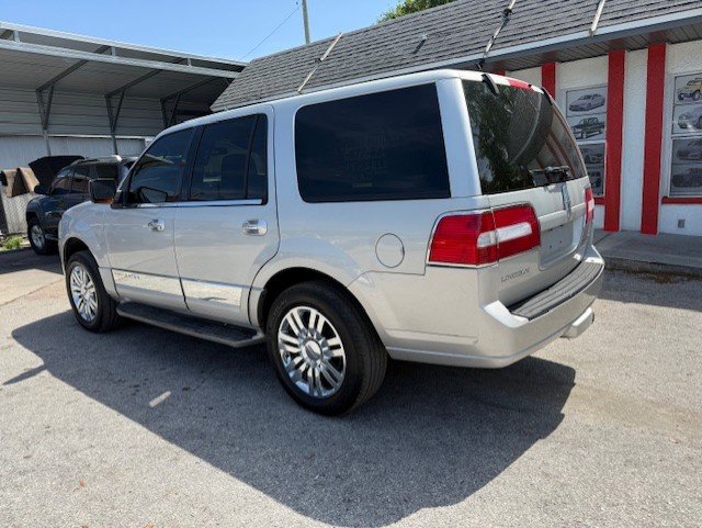 2007 Lincoln Navigator - $5,888