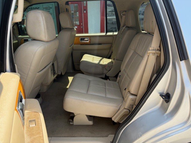 2007 Lincoln Navigator - $5,888