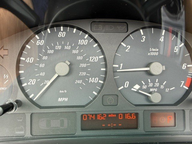 2006 BMW 325ci - $7,888