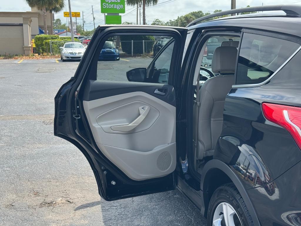 2016 Ford Escape SE photo