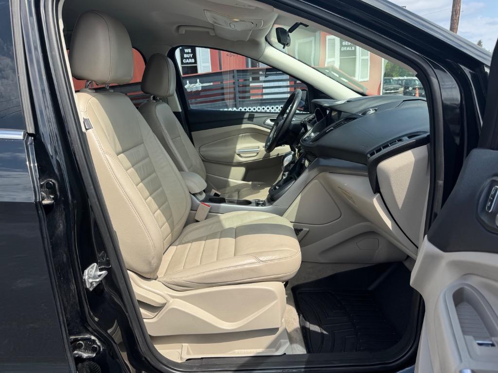 2016 Ford Escape SE photo