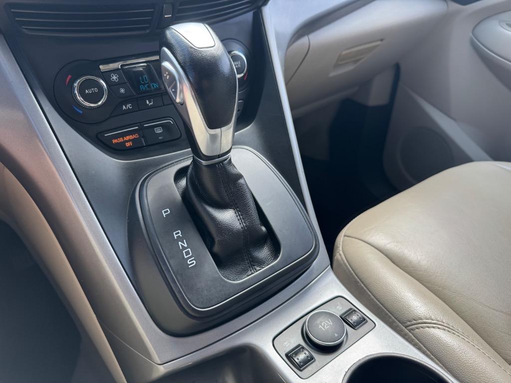 2016 Ford Escape SE photo