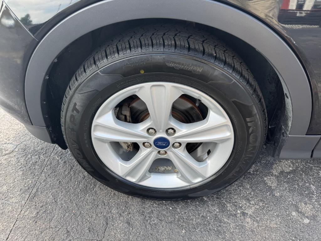 2016 Ford Escape SE photo