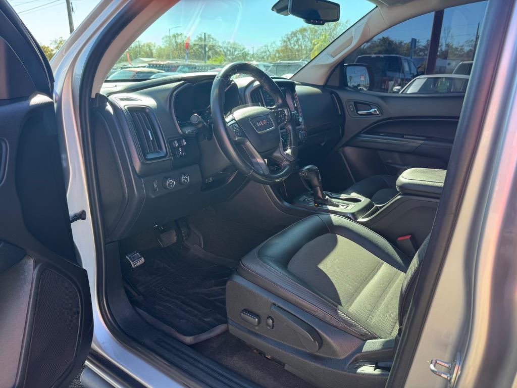 2016 GMC Canyon SLE photo
