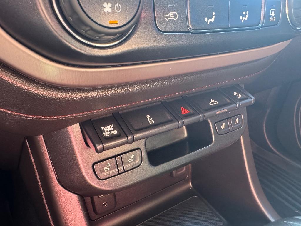 2016 GMC Canyon SLE photo