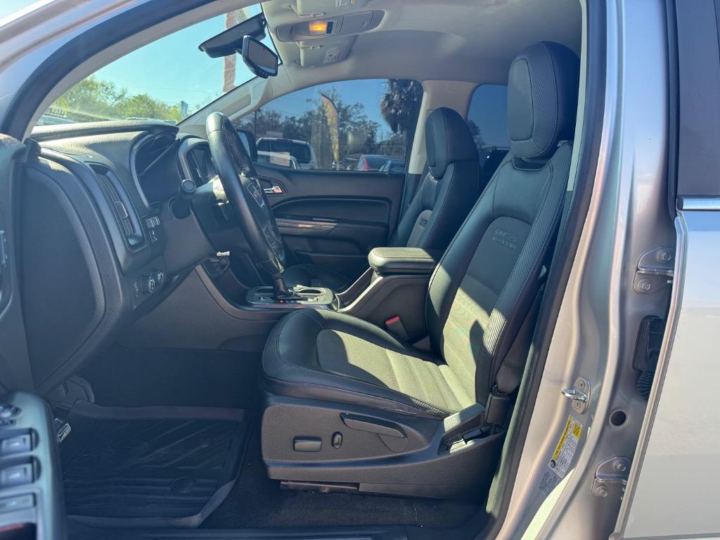 2016 GMC Canyon SLE photo