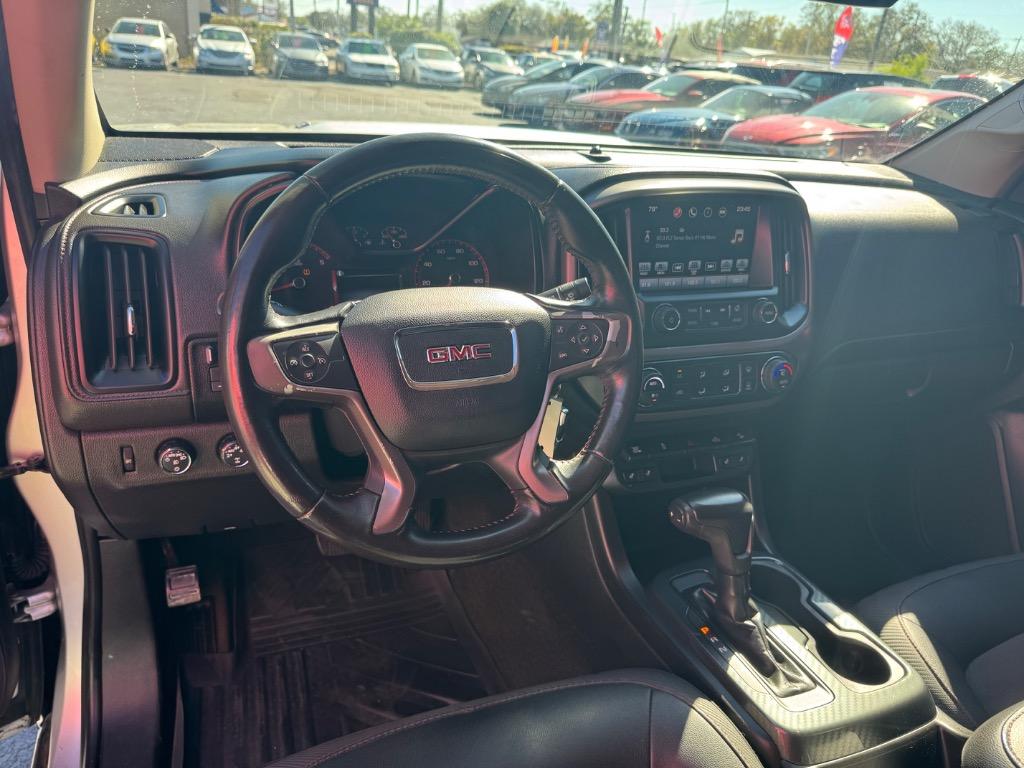 2016 GMC Canyon SLE photo