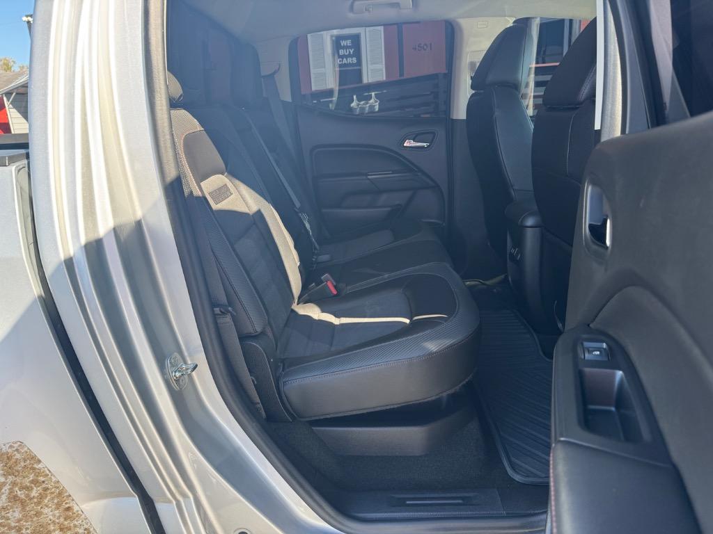 2016 GMC Canyon SLE photo