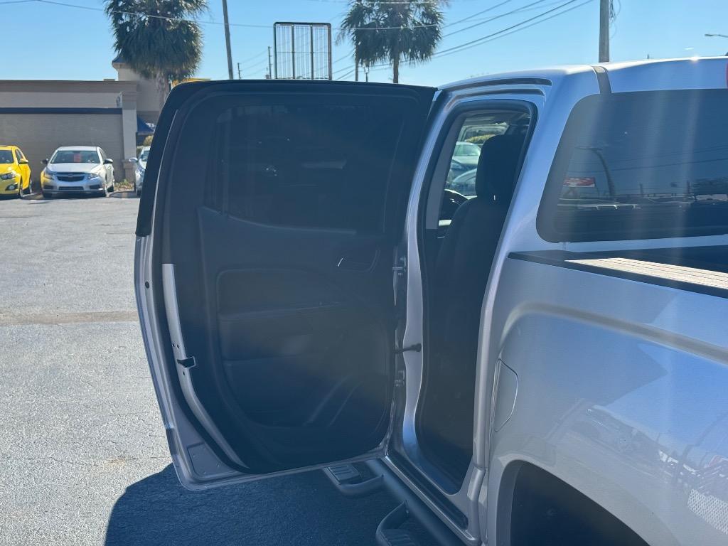 2016 GMC Canyon SLE photo