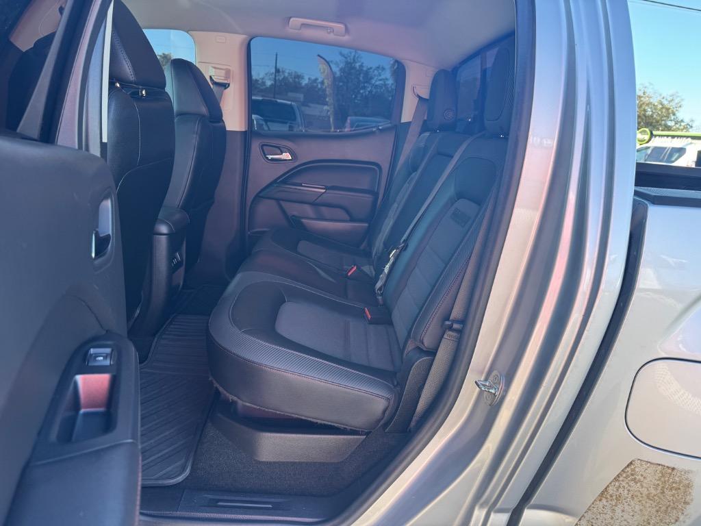 2016 GMC Canyon SLE photo
