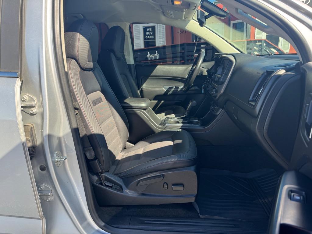 2016 GMC Canyon SLE photo