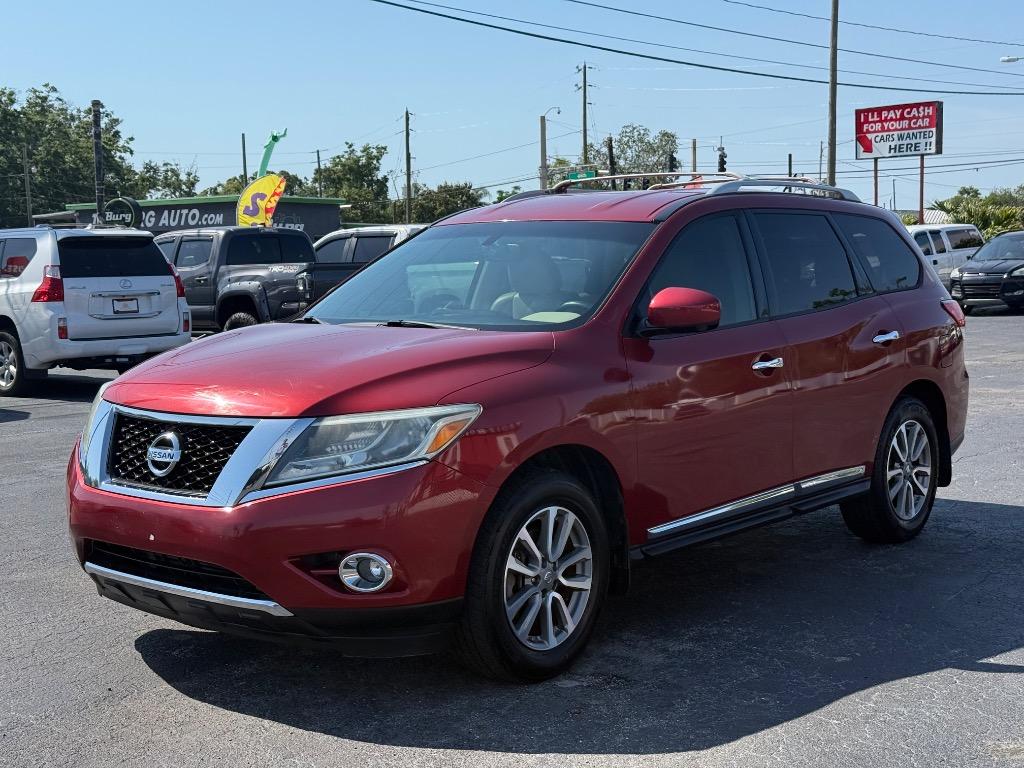 2016 Nissan Pathfinder SL photo