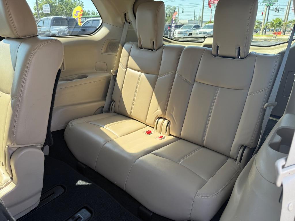 2016 Nissan Pathfinder SL photo
