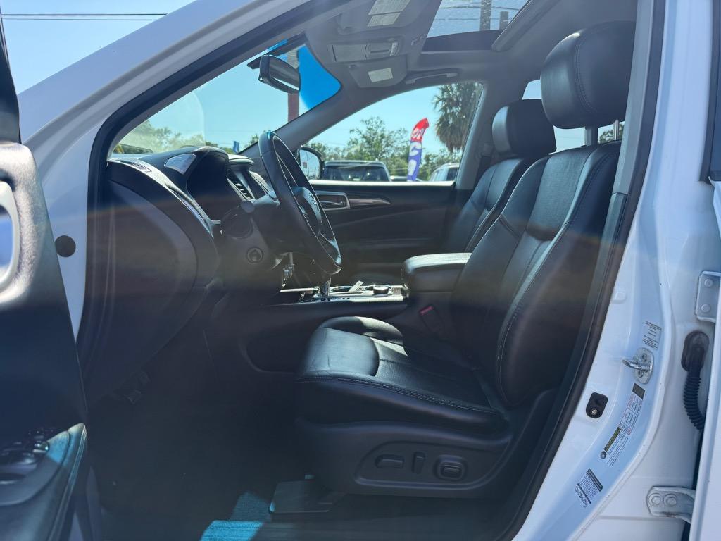 2013 Nissan Pathfinder S photo