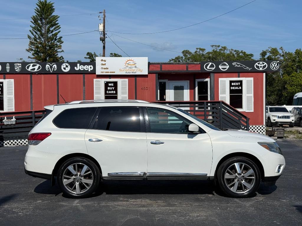 2013 Nissan Pathfinder S photo