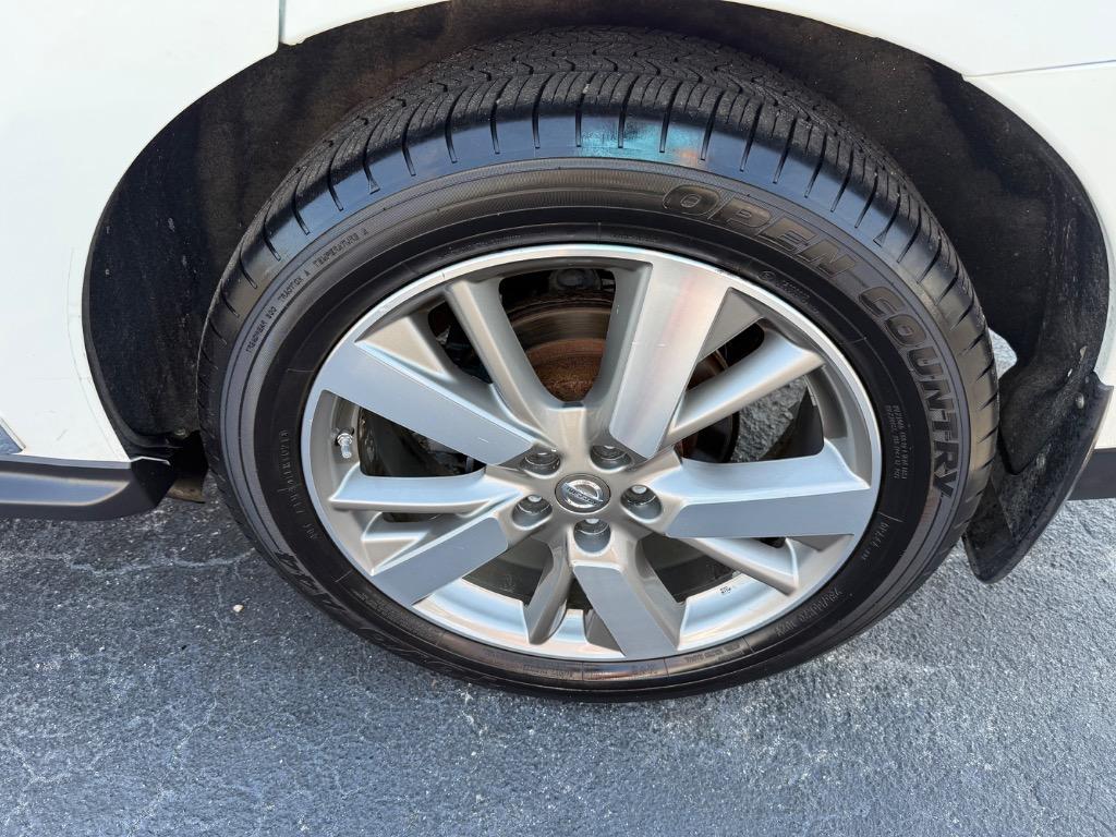 2013 Nissan Pathfinder S photo