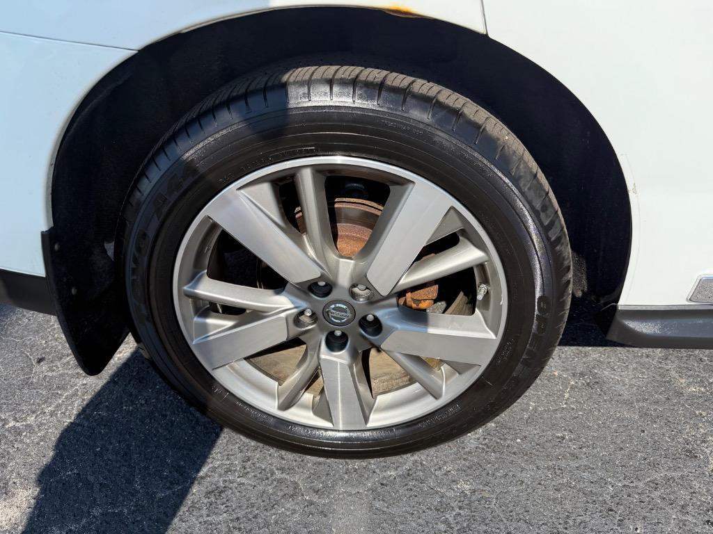 2013 Nissan Pathfinder S photo