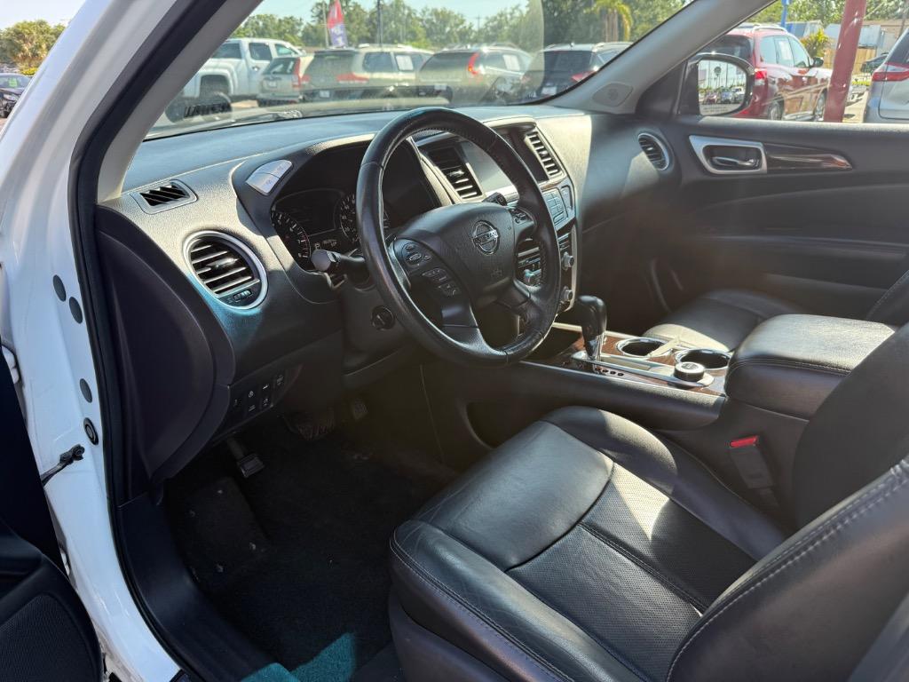 2013 Nissan Pathfinder S photo