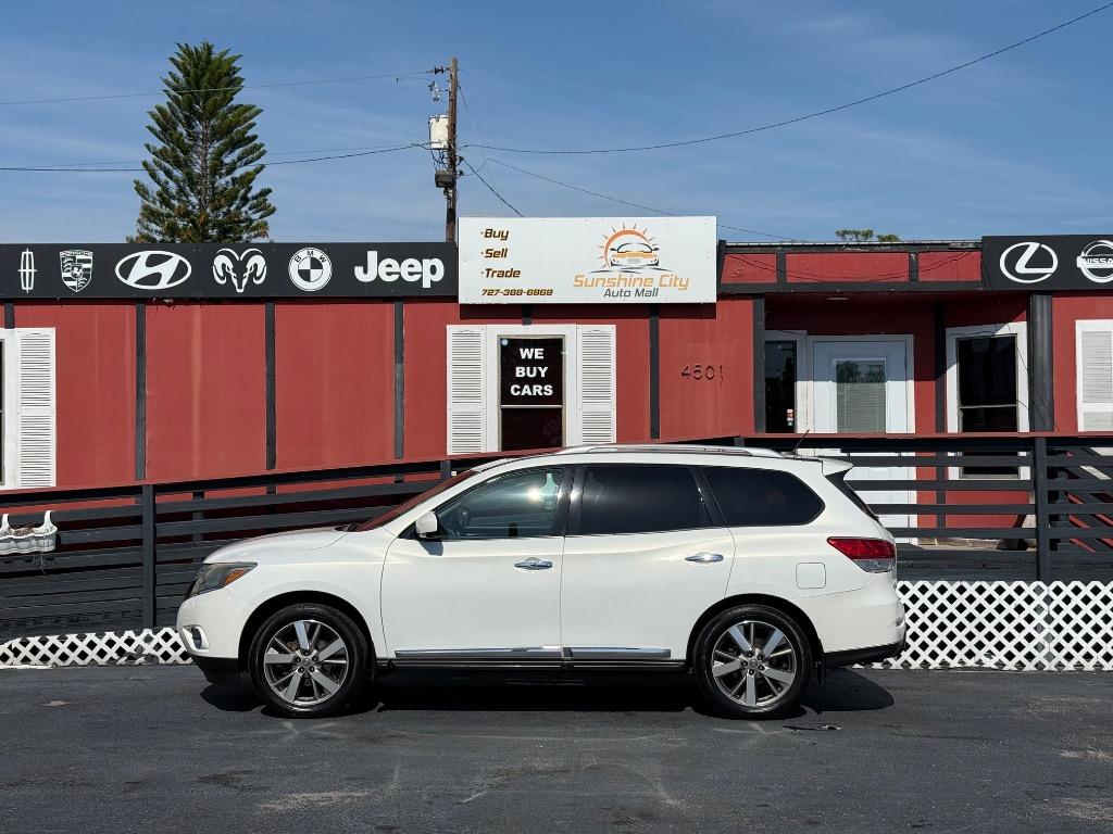 2013 Nissan Pathfinder S photo