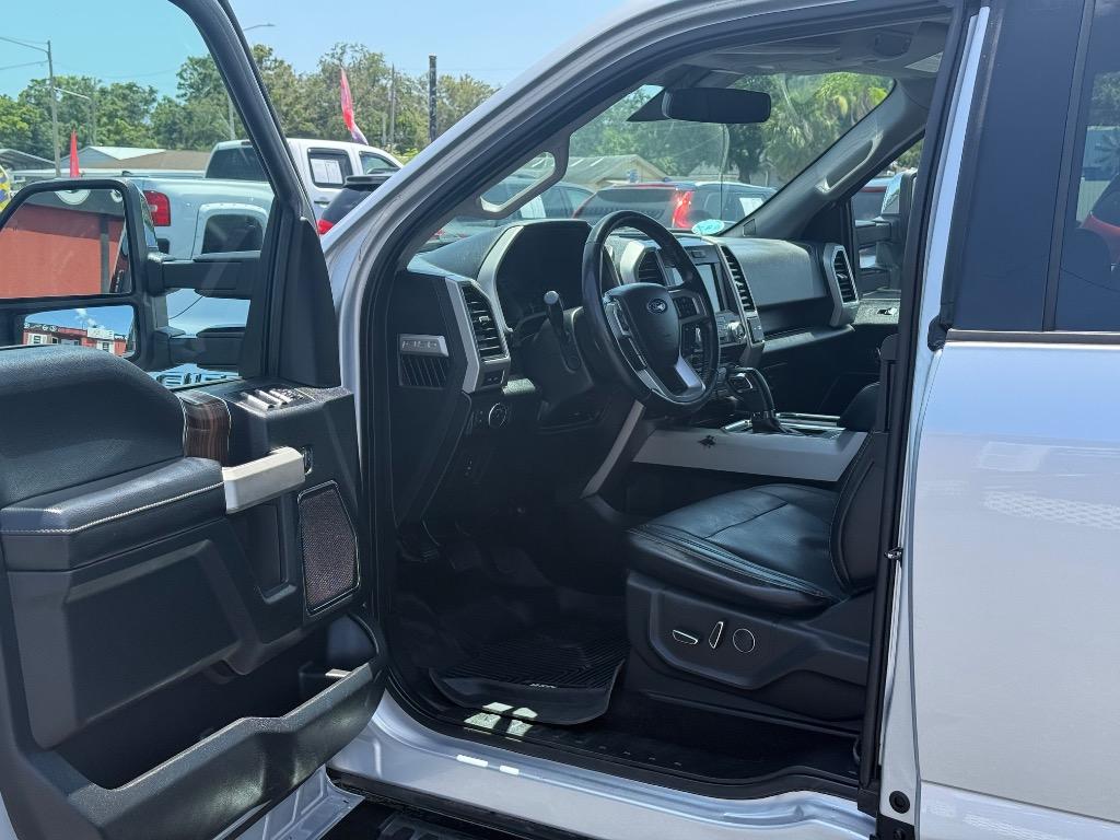 2017 Ford F150 Lariat photo