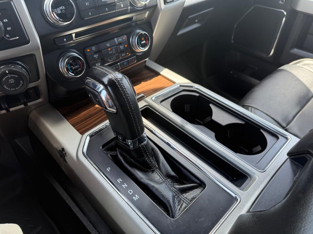 2017 Ford F150 Lariat photo