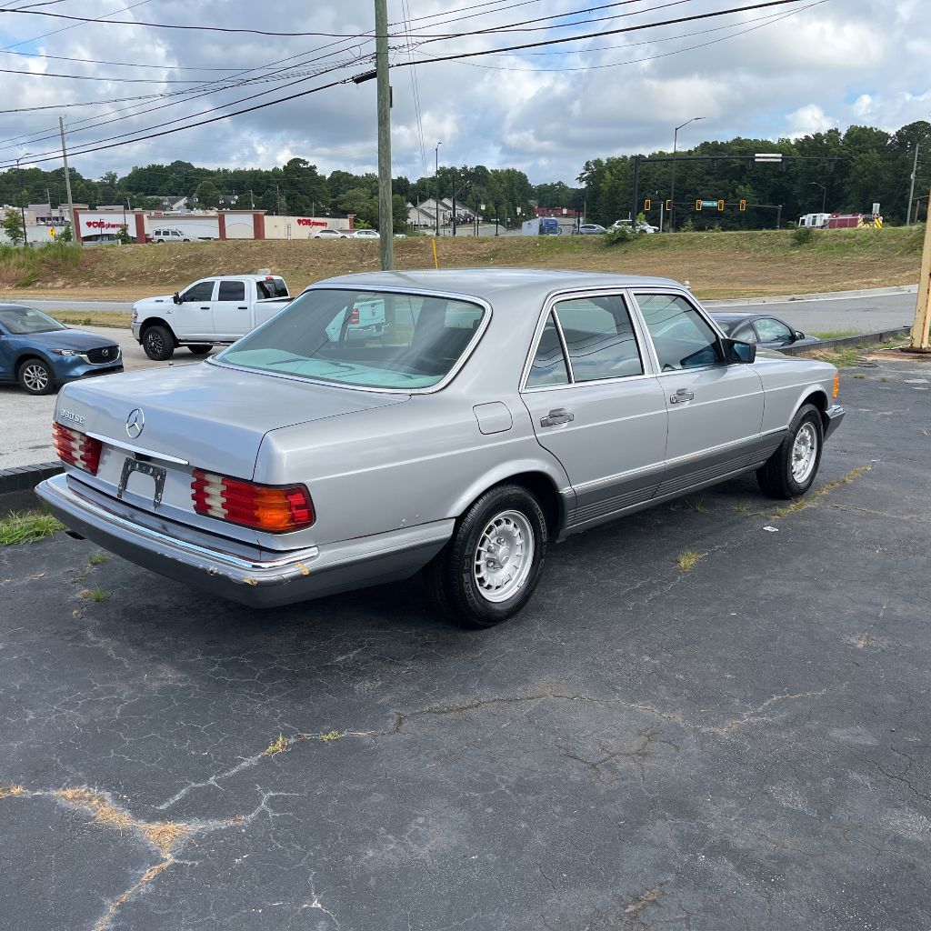 1985 MERCEDES-BEN 380 SERIES           - $10,000