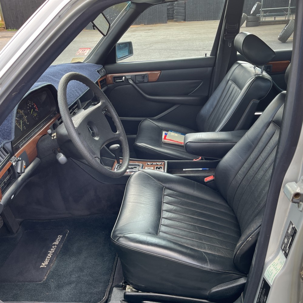 1985 MERCEDES-BEN 380 SERIES           - $10,000