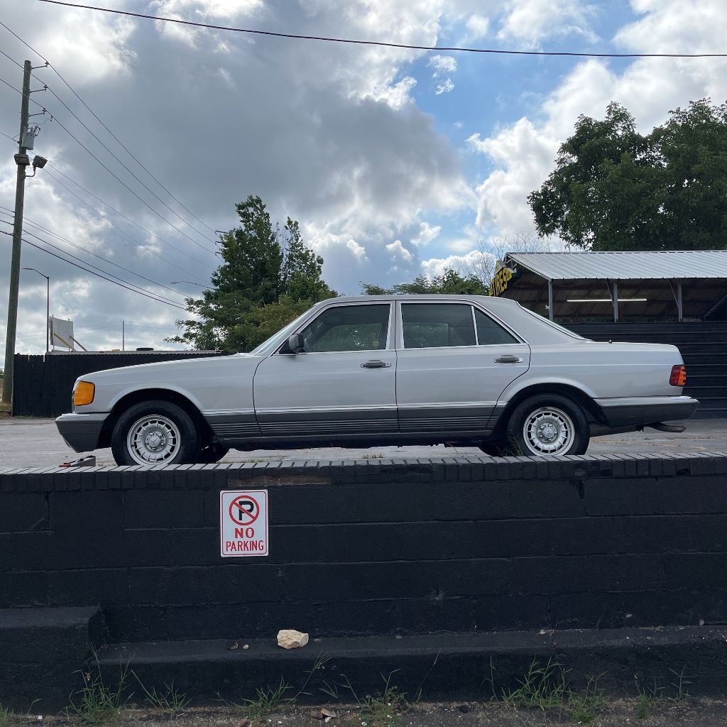 1985 MERCEDES-BEN 380 SERIES           - $10,000