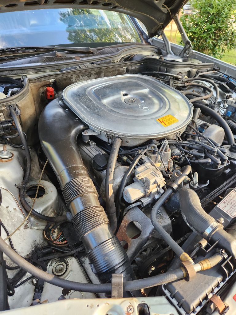 1985 MERCEDES-BEN 380 SERIES           - $10,000