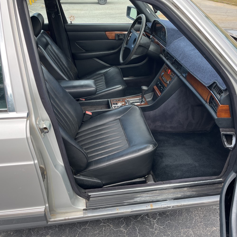 1985 MERCEDES-BEN 380 SERIES           - $10,000