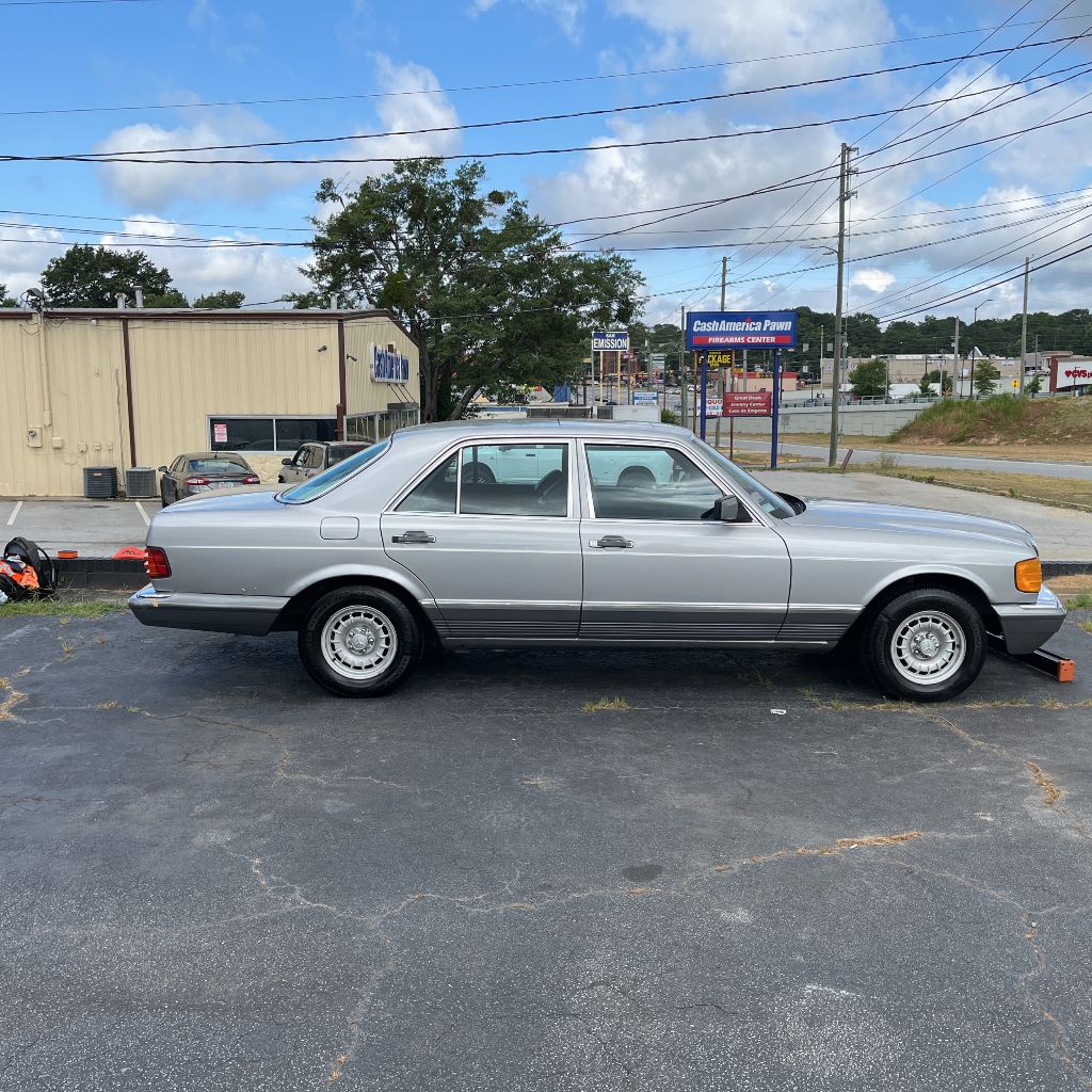 1985 MERCEDES-BEN 380 SERIES           - $10,000
