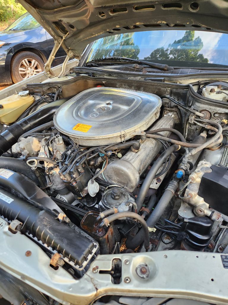 1985 MERCEDES-BEN 380 SERIES           - $10,000