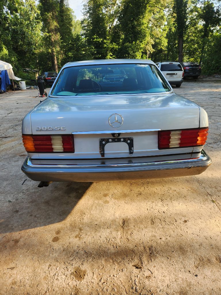 1985 MERCEDES-BEN 380 SERIES           - $10,000