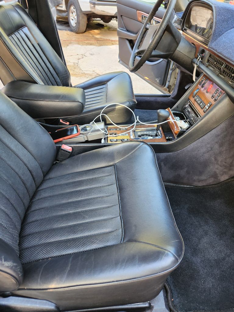 1985 MERCEDES-BEN 380 SERIES           - $10,000