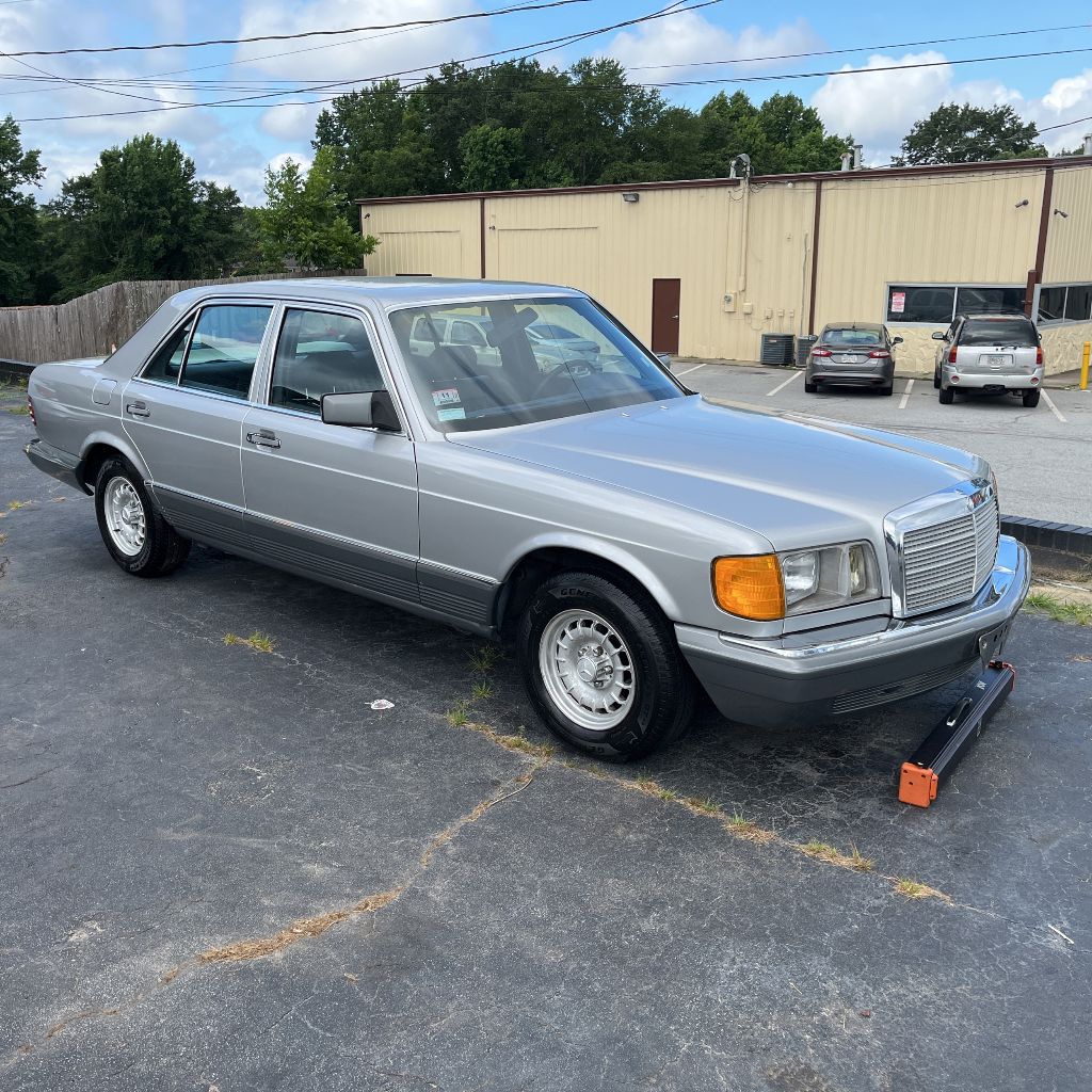 1985 MERCEDES-BEN 380 SERIES           - $10,000