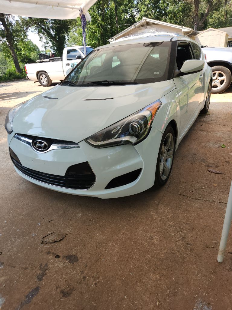 2014 Hyundai Veloster - $2,500