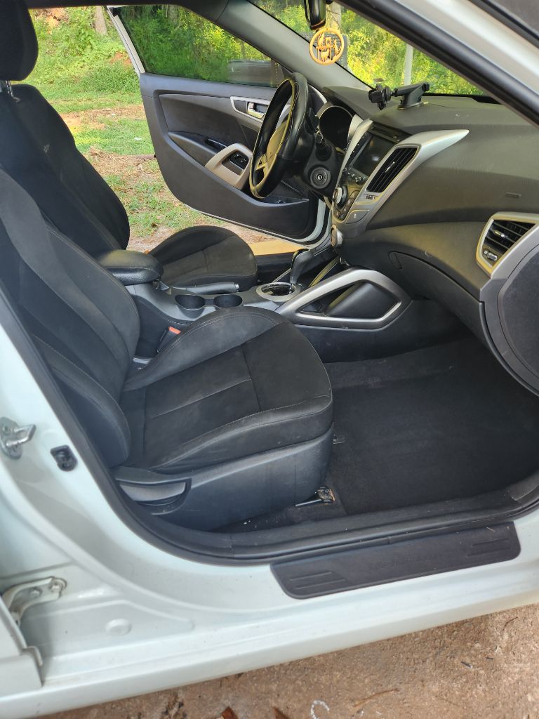 2014 Hyundai Veloster - $2,500