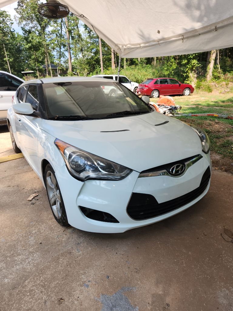 2014 Hyundai Veloster - $2,500