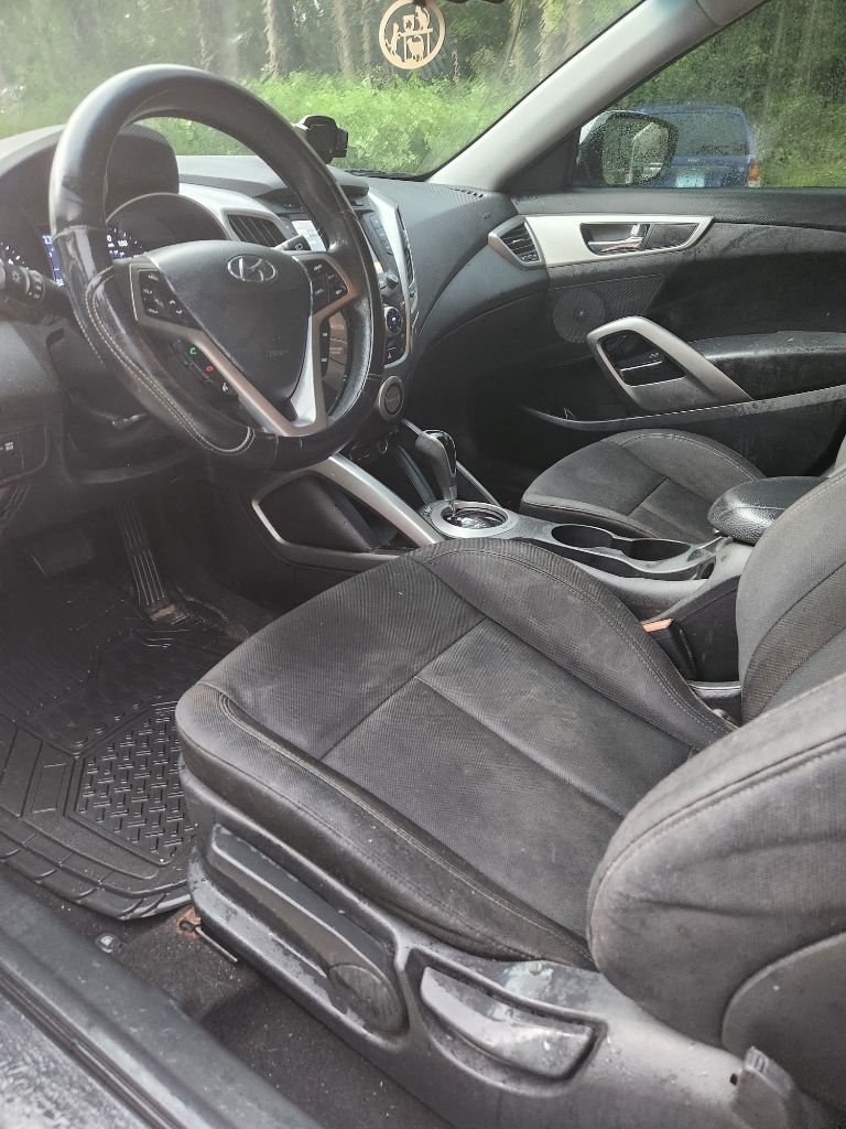 2014 Hyundai Veloster - $2,500