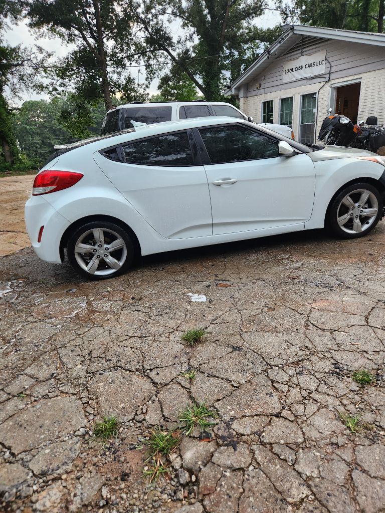 2014 Hyundai Veloster - $2,500