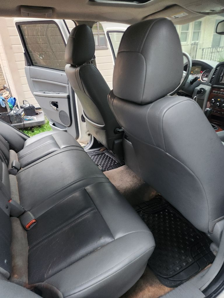 2006 Jeep Cherokee - $4,444